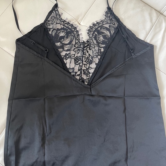 Black top - Picture 2 of 2